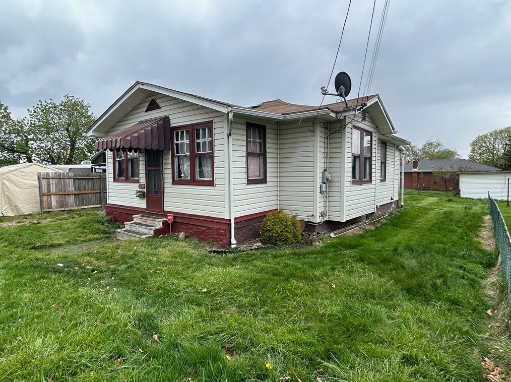 935 Orchard St, Rochester, PA 15074