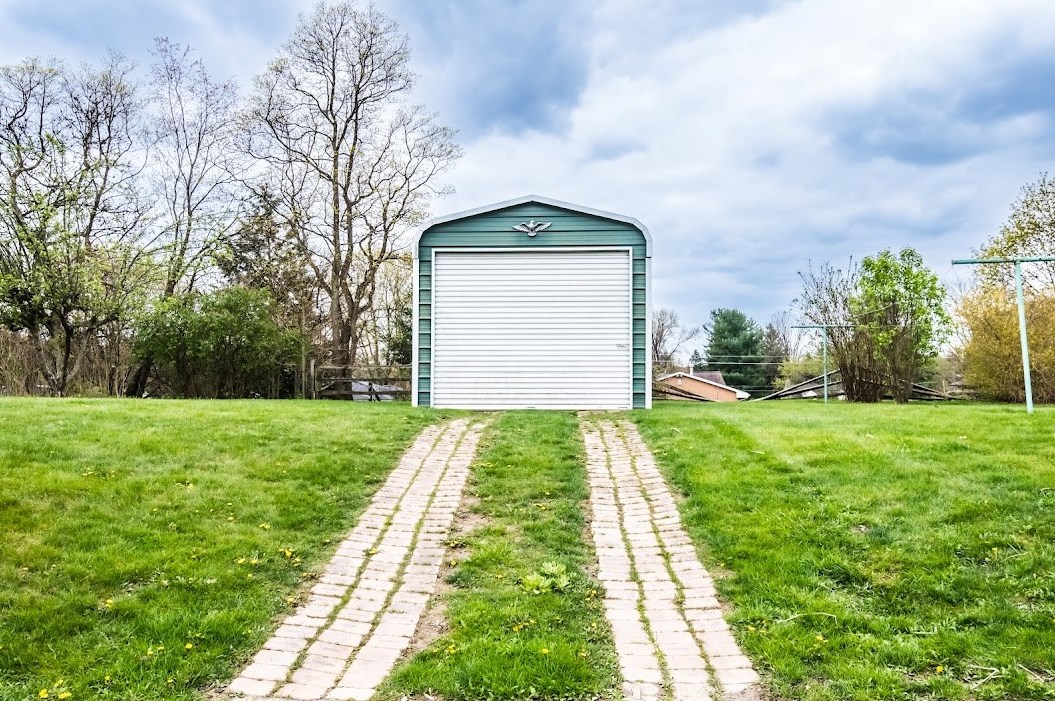 115 Freedom Rd, Butler PA 16001-1305 exterior