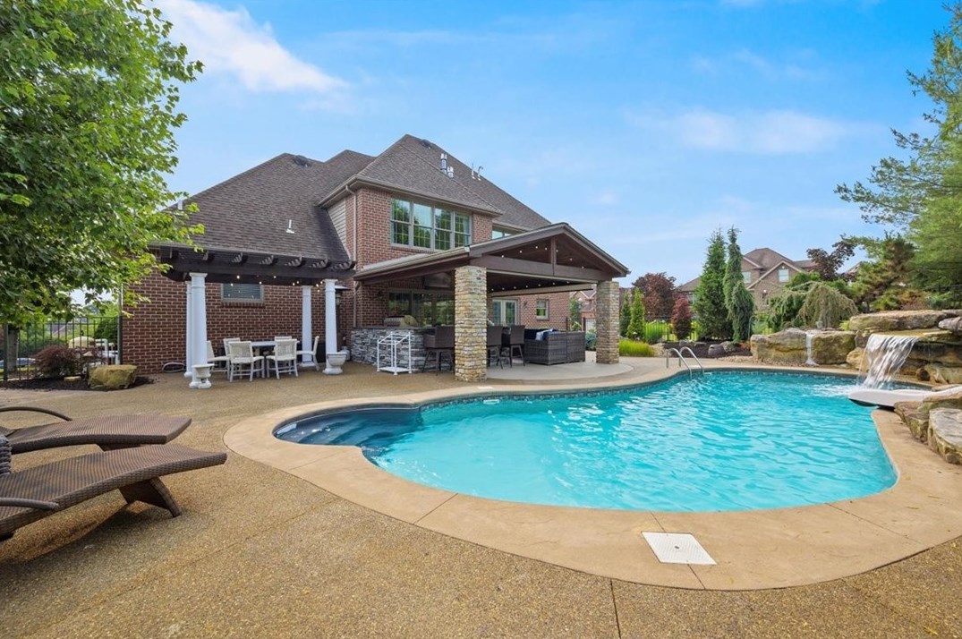 1001 Buck Run Rd, Canonsburg, PA 15317-8569