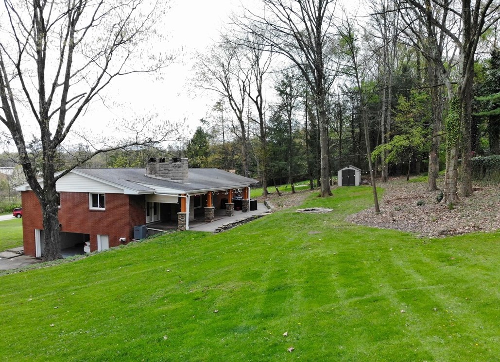102 Green Ln, Greensburg, PA 15601-5717