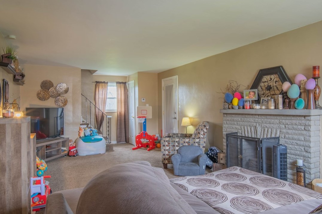 164-166 Lindsay Rd, Collier Township, PA 15106