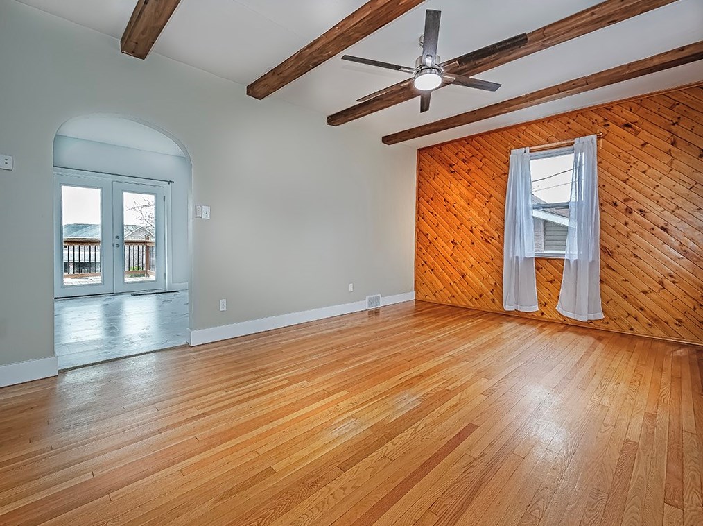 308 Mohawk Dr, New Kensington, PA 15068-2127