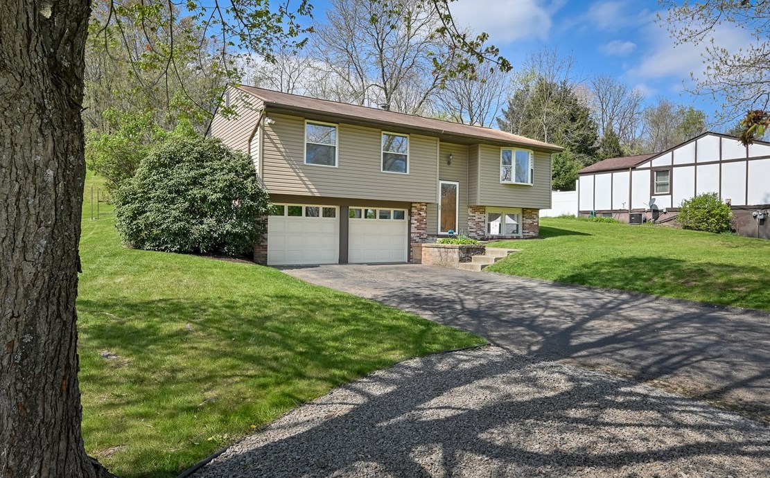 23 Deer Park Dr, Cheswick, PA 15024