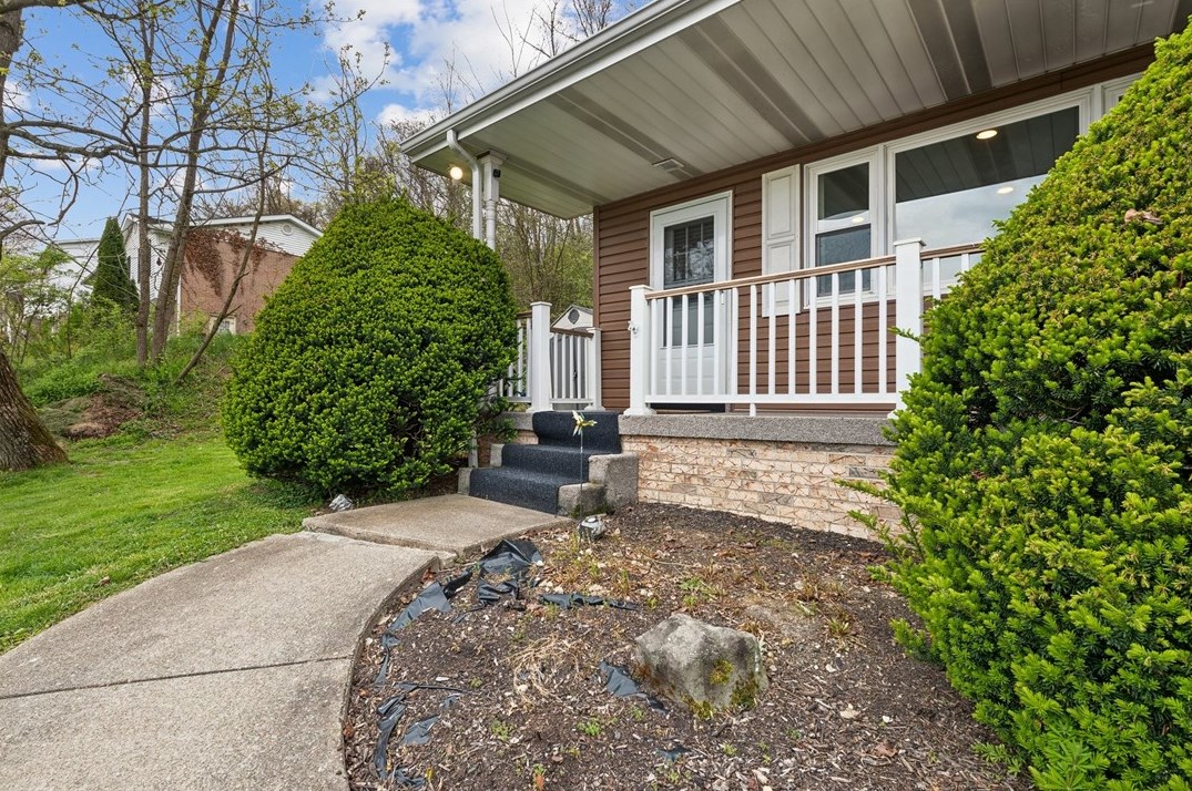 626 Helen Ave, Greensburg, PA 15601