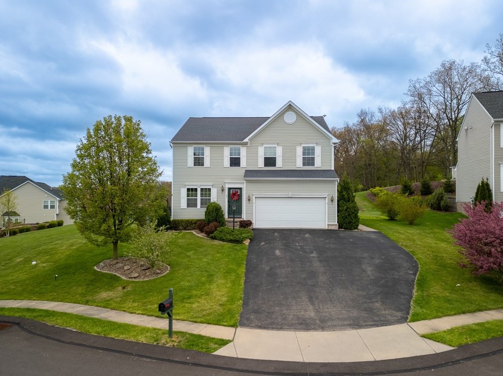 103 Peach Tree Dr, Beaver Falls, PA 15010-8476
