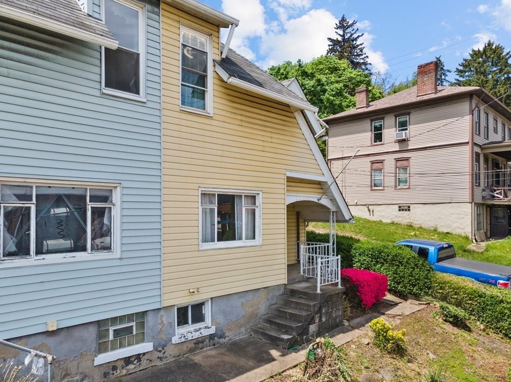 839 Steuben St, Pittsburgh, PA 15220-5630