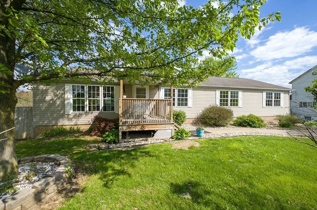112 Pine St, Rillton, PA 15678