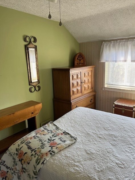 904 Commonwealth Ave, Pittsburgh PA  15122-1333 exterior