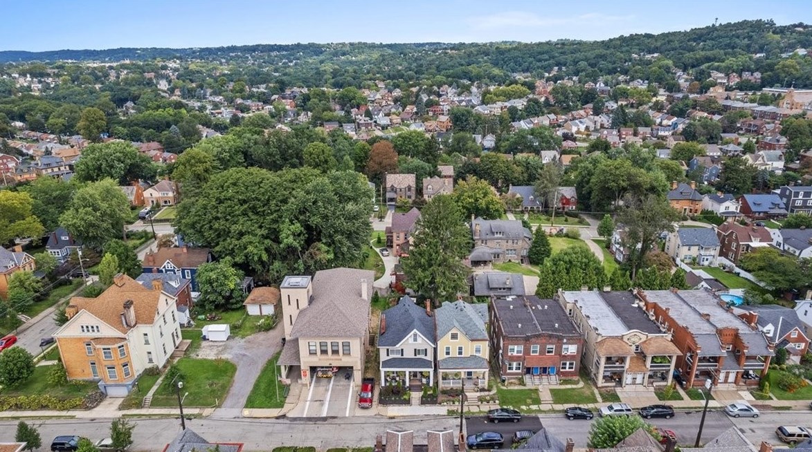 1516 Orchlee St, Pittsburgh PA  15212-1841 exterior