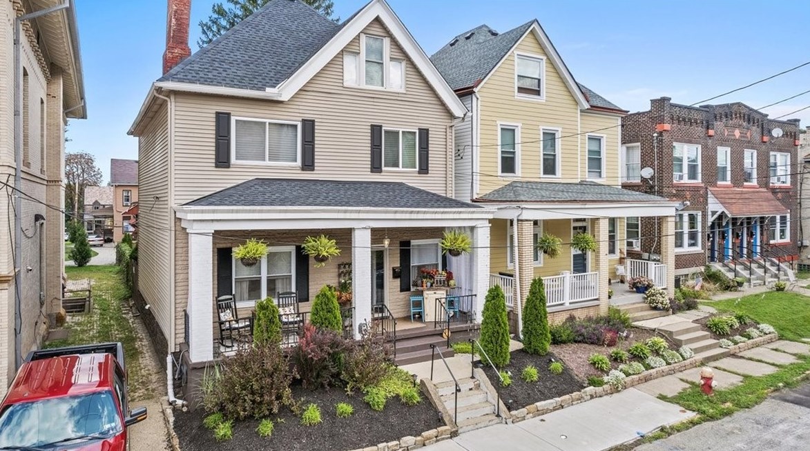 1516 Orchlee St, Pittsburgh PA  15212-1841 exterior