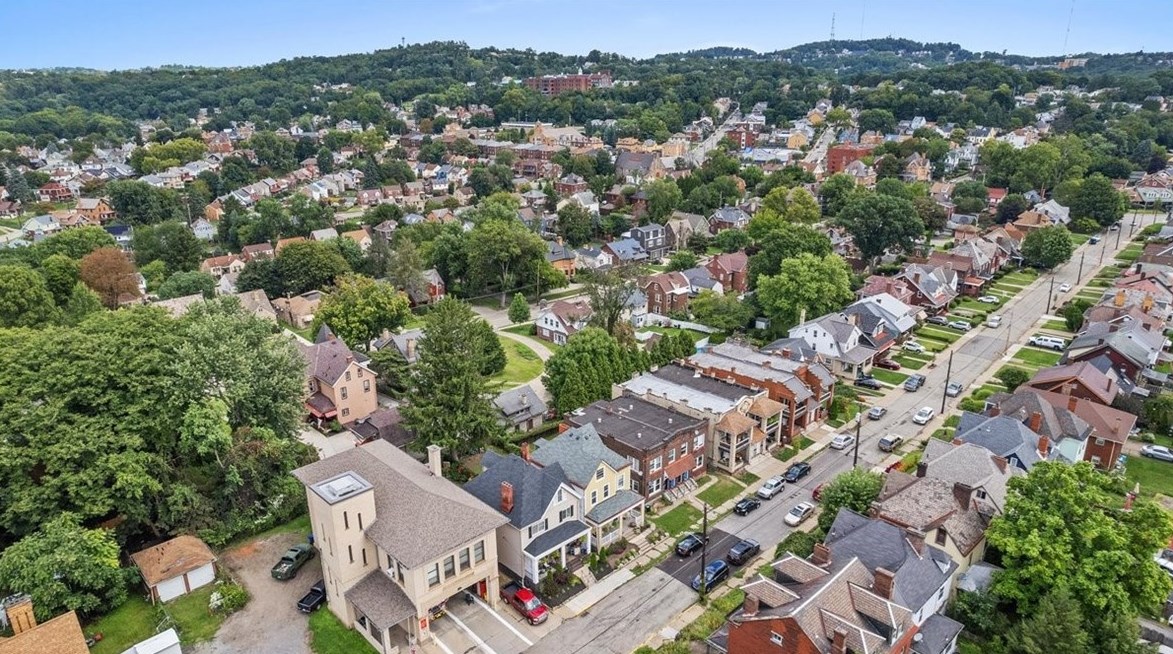 1516 Orchlee St, Pittsburgh PA  15212-1841 exterior