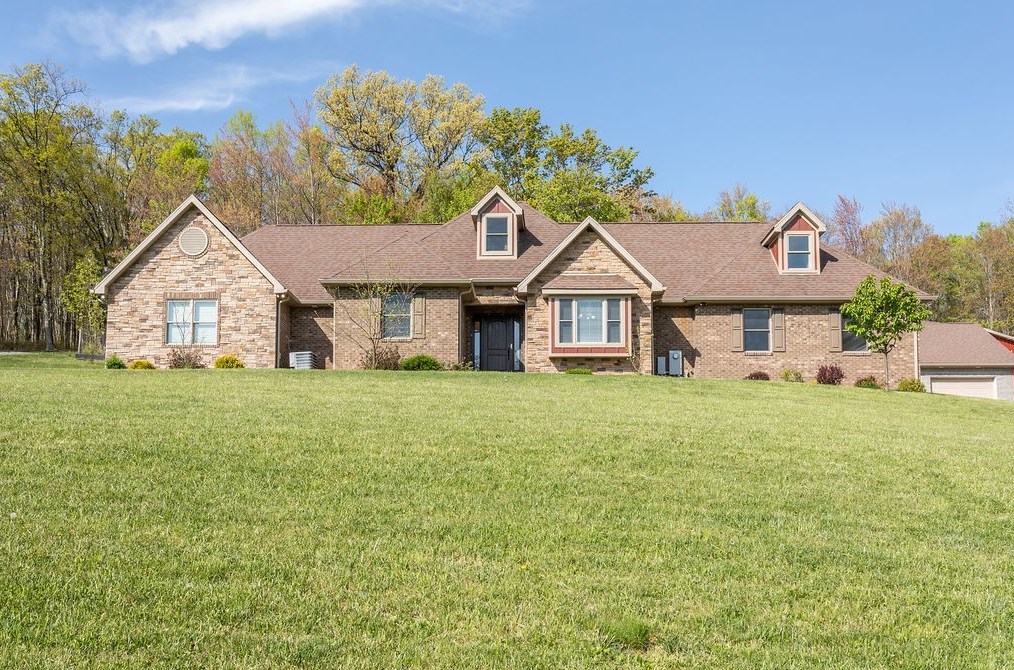 159 Reservoir Hill Rd, Oliphant Furnace, PA 15401