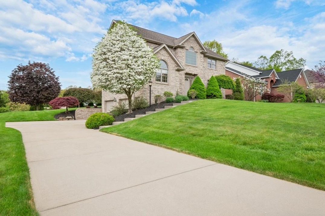 1515 Brimfield Dr, Sewickley, PA 15143