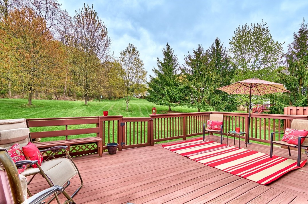 702 Bush Dr, Seven Fields, PA 16046-4822