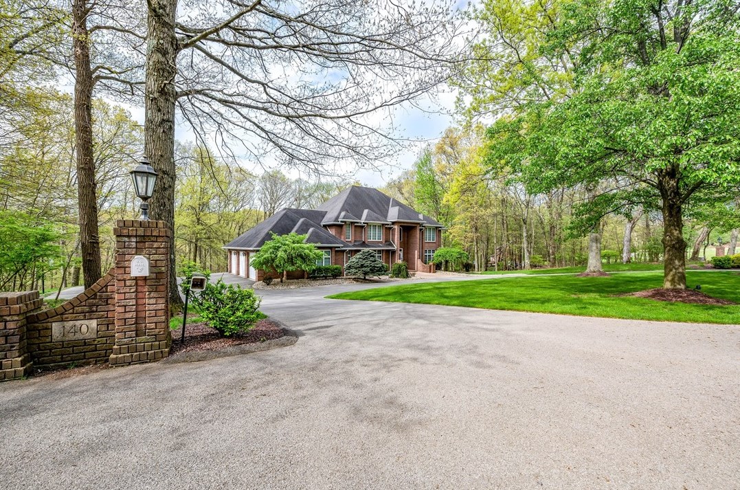 140 Cedar Rdg, Butler, PA 16001-1664