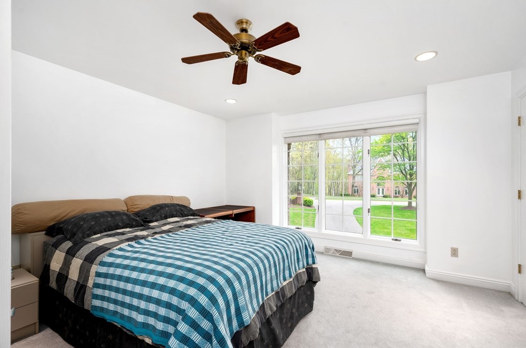 140 Cedar Rdg, Butler PA 16001-1664 exterior