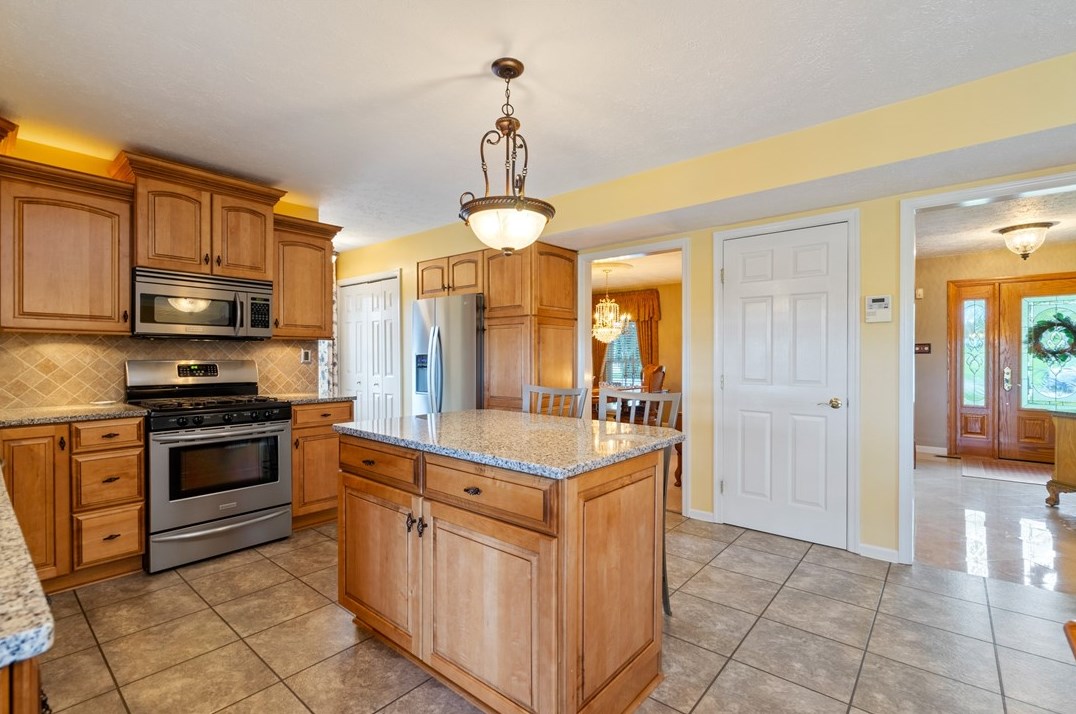 510 Leland Dr, Pittsburgh PA 15236-2757 exterior