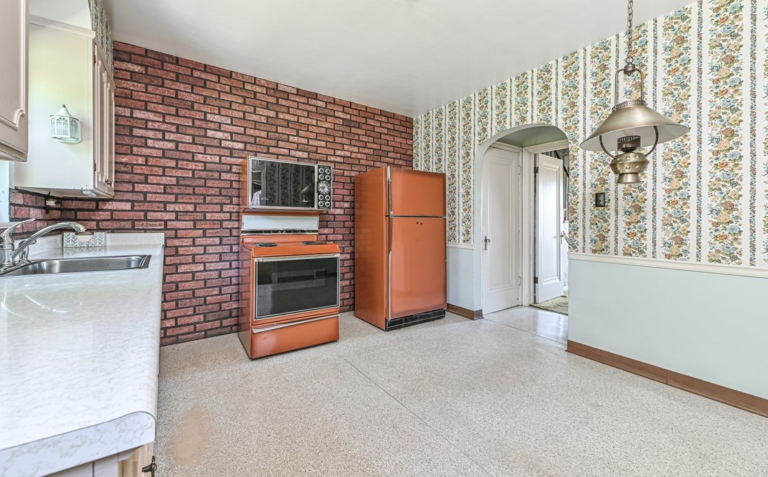 130 Morewood Rd, Glenshaw PA  15116-2045 exterior