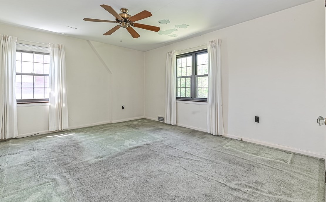 130 Morewood Rd, Glenshaw PA  15116-2045 exterior