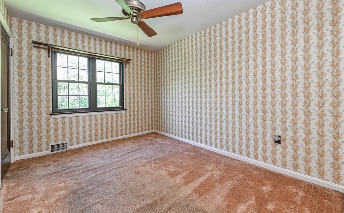 130 Morewood Rd, Glenshaw PA  15116-2045 exterior