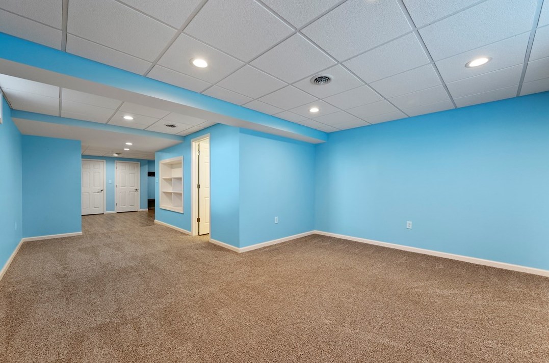 10861 Gasson Dr, North Huntingdon PA 15642-8878 exterior