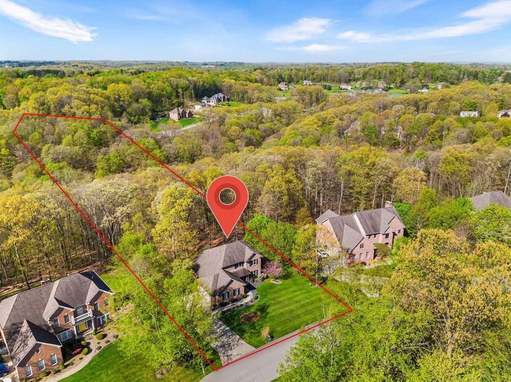 150 Walnut Ridge Dr, Beaver Falls, PA 15010