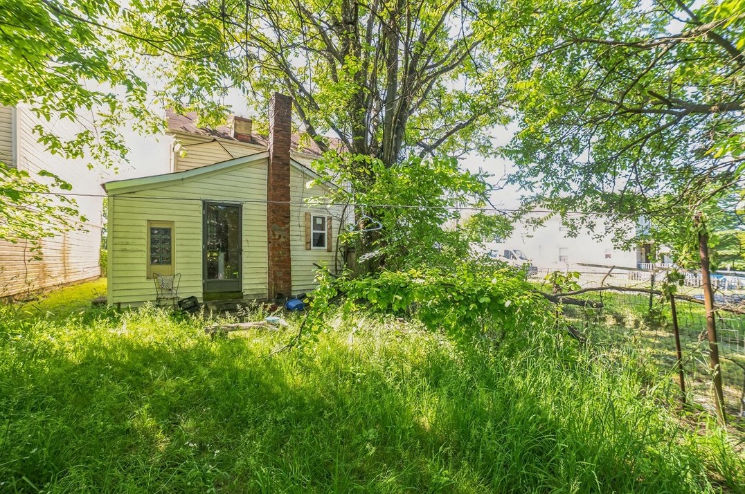 201 Fairview Ave, Pittsburgh PA 15238-3317 exterior