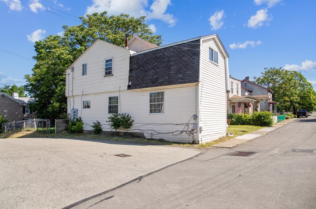 201 Fairview Ave, Pittsburgh PA 15238-3317 exterior