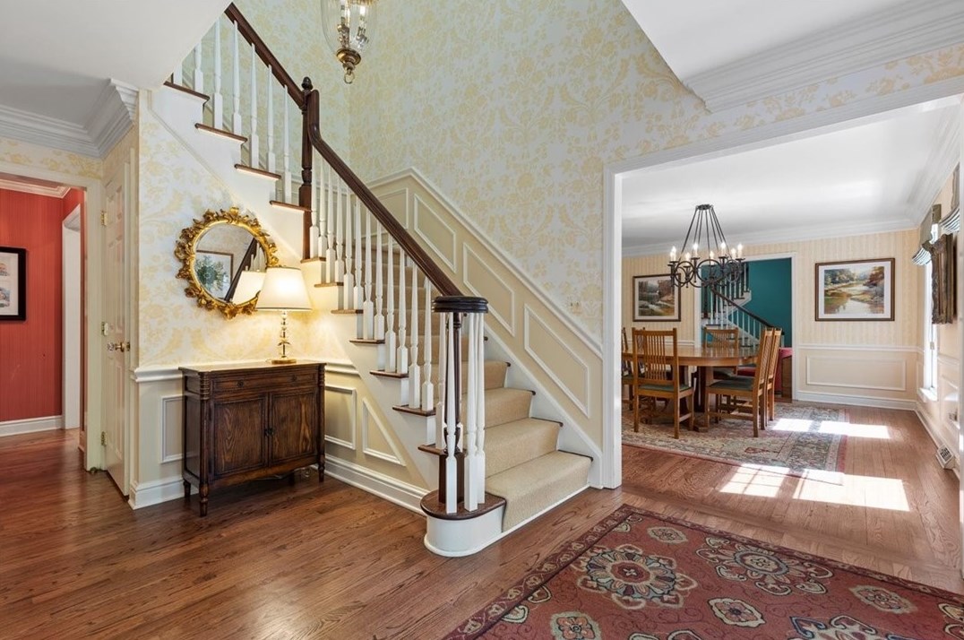 8 Way Hollow Rd, Sewickley, PA 15143