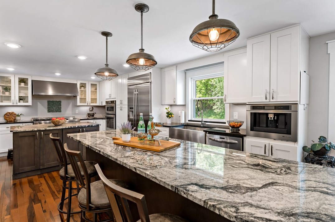 604 Parliament Dr, Moon Twp PA 15108-3276 exterior