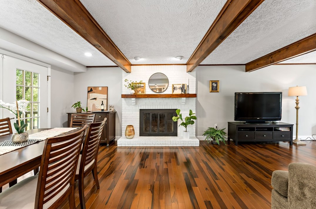 604 Parliament Dr, Moon Twp PA 15108-3276 exterior