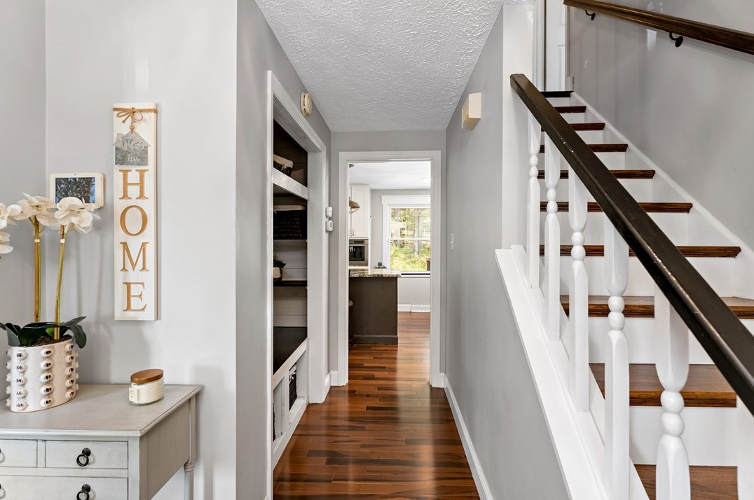 604 Parliament Dr, Moon Twp PA 15108-3276 exterior