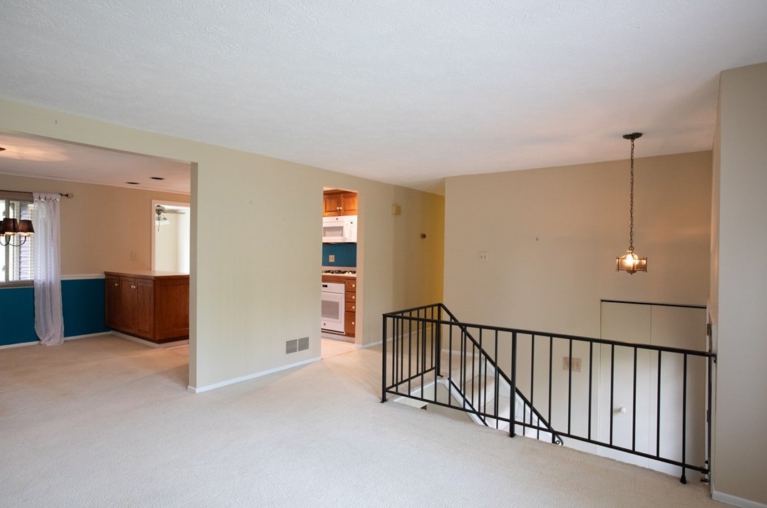 503 Glen Malcolm Dr, Glenshaw, PA 15116