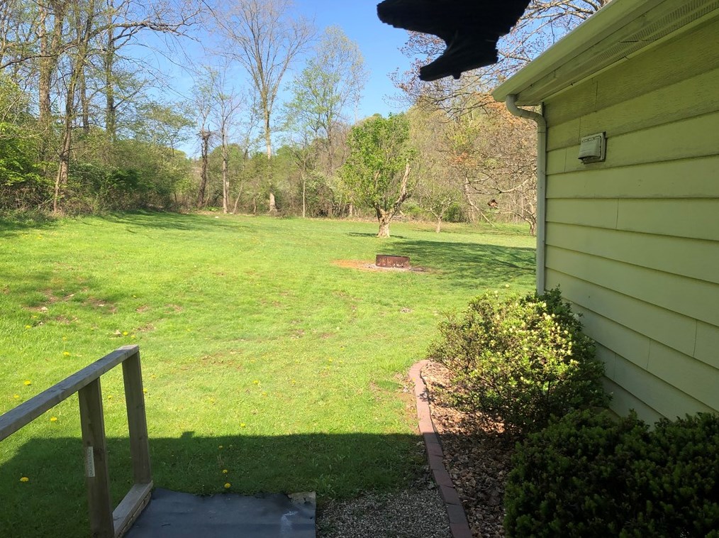 165 Whigham Rd, New Stanton, PA 15672