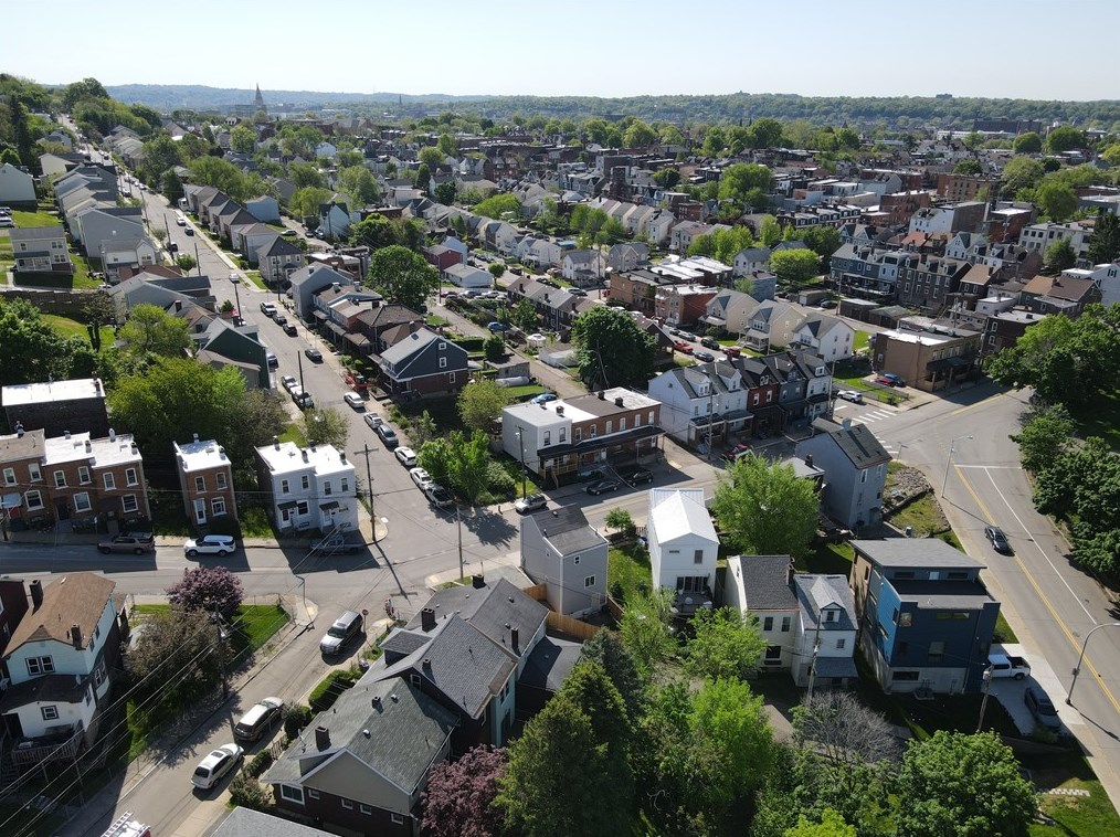 4744 Kincaid St, Pittsburgh PA 15224-1215 exterior