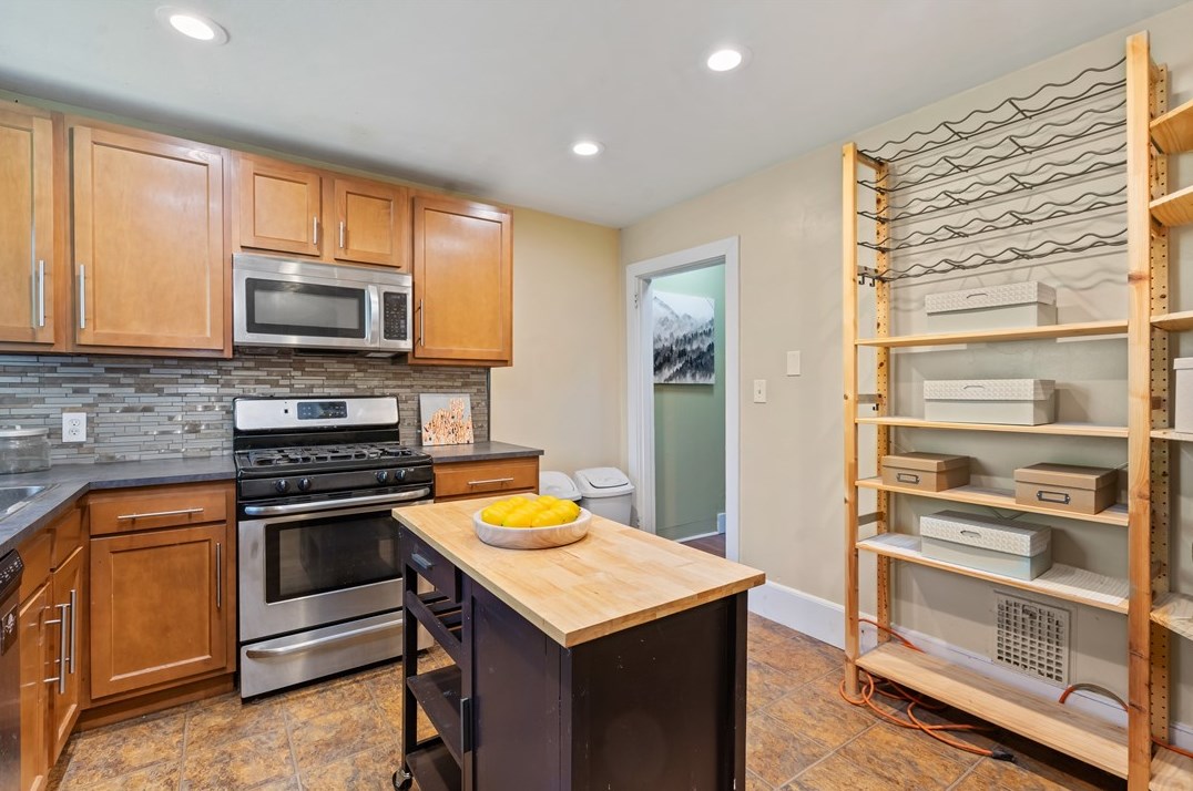 4744 Kincaid St, Pittsburgh PA 15224-1215 exterior