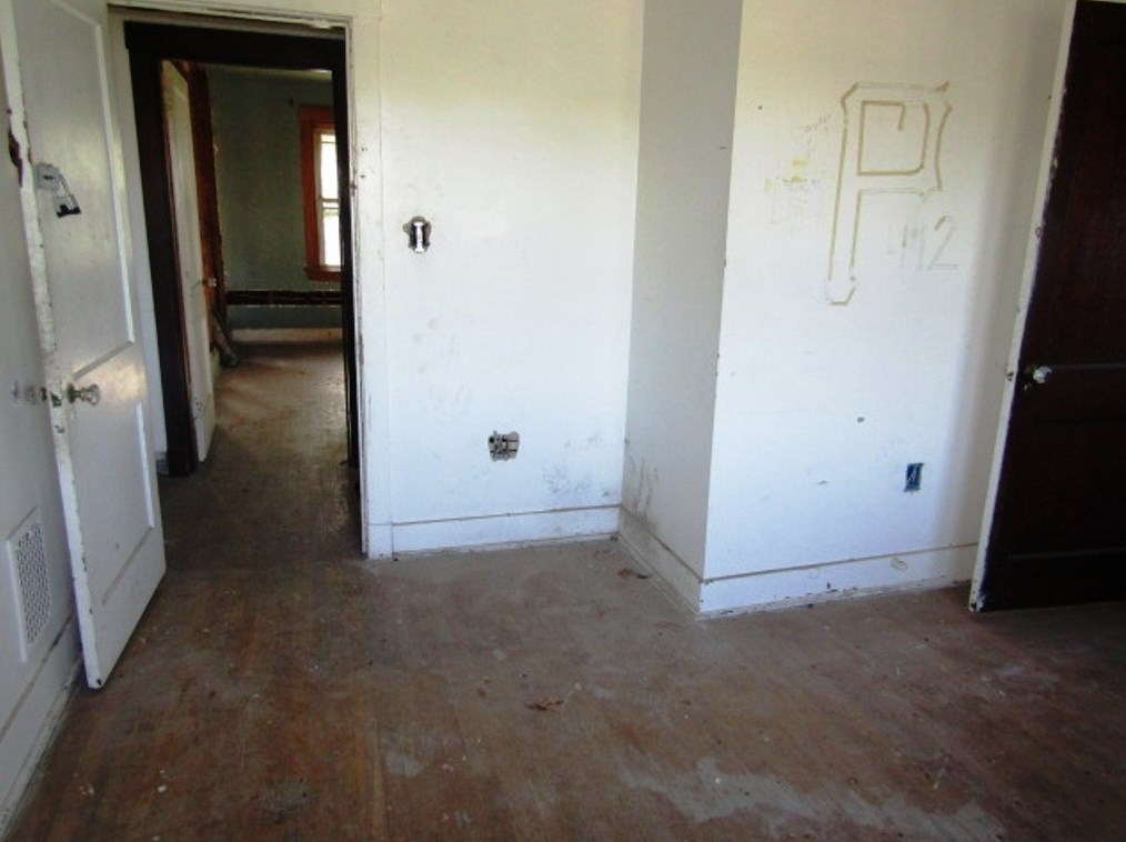 5725 Verona Rd, Verona PA  15147-3012 exterior