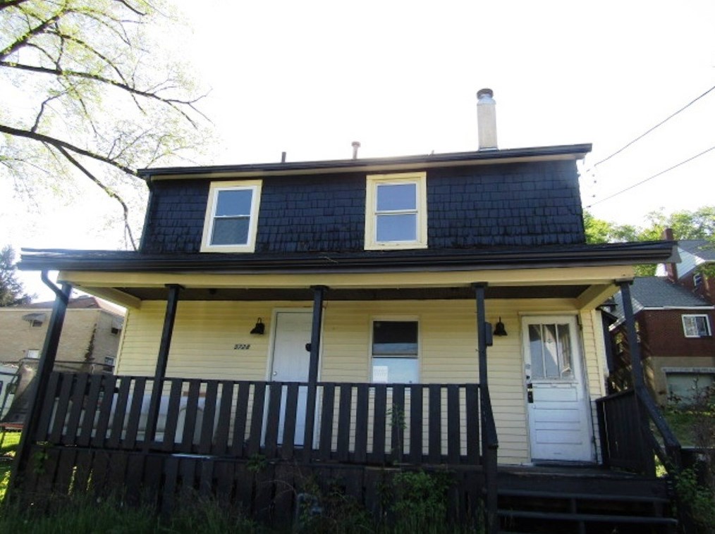 5725 Verona Rd, Verona PA  15147-3012 exterior