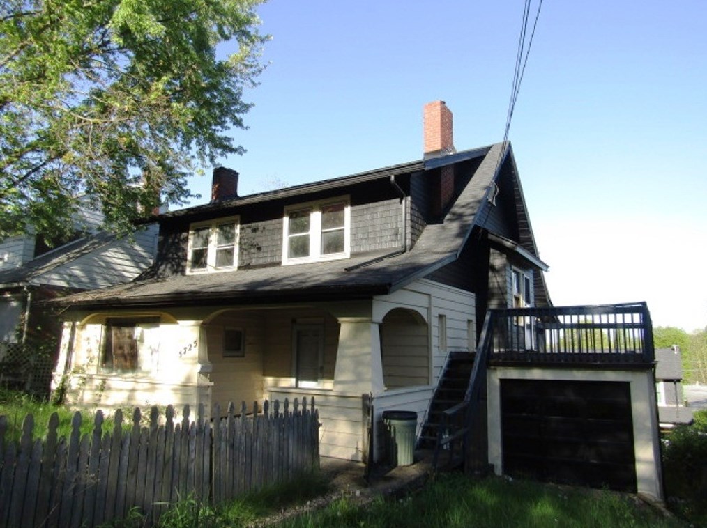 5725 Verona Rd, Verona PA  15147-3012 exterior