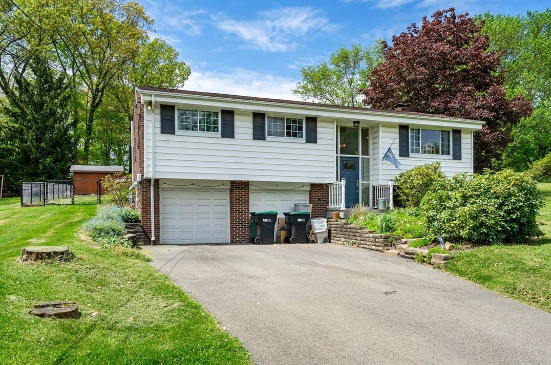 5264 Stella Dr, Gibsonia, PA 15044-8455