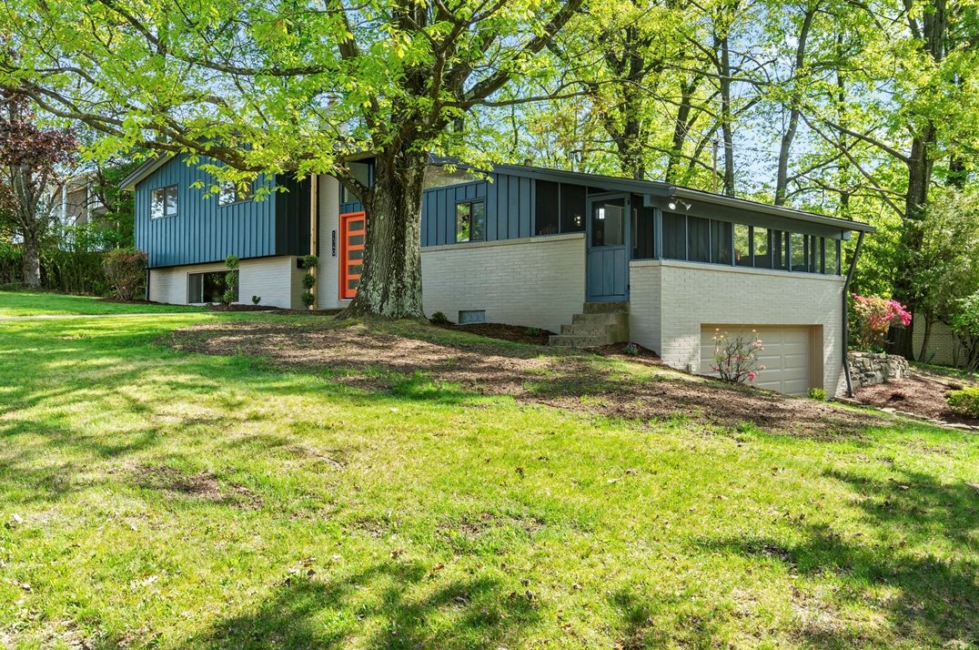 1349 Towerlawn Dr, Monroeville, PA 15146-4417