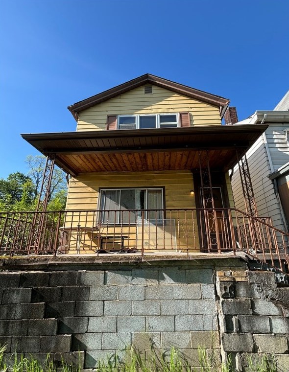 1708 Noble St, Pittsburgh PA  15215-2638 exterior