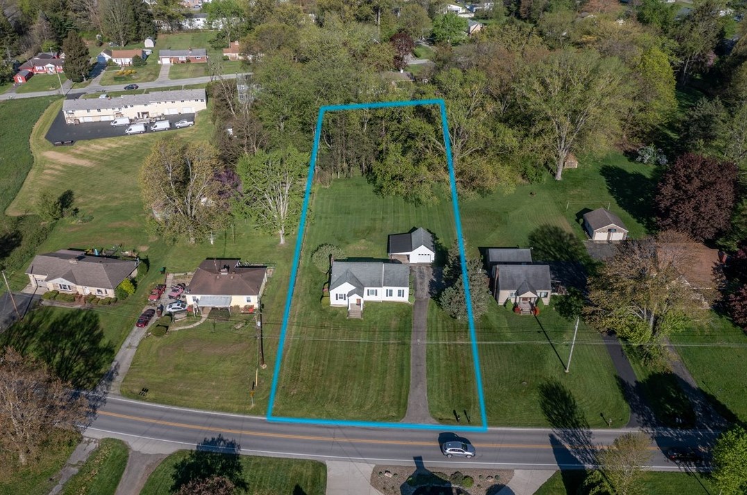 270 Maple Dr, Hermitage, PA 16148