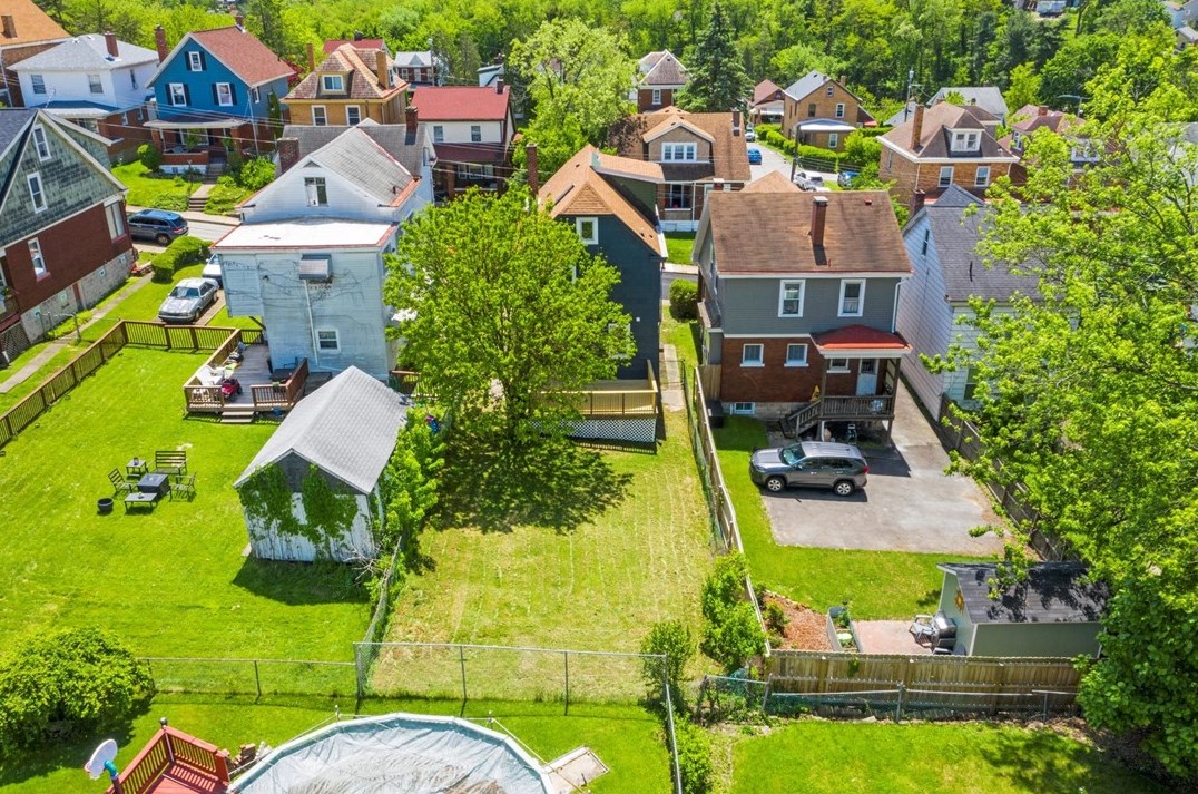 317 Anthony St, Pittsburgh PA 15210-2242 exterior