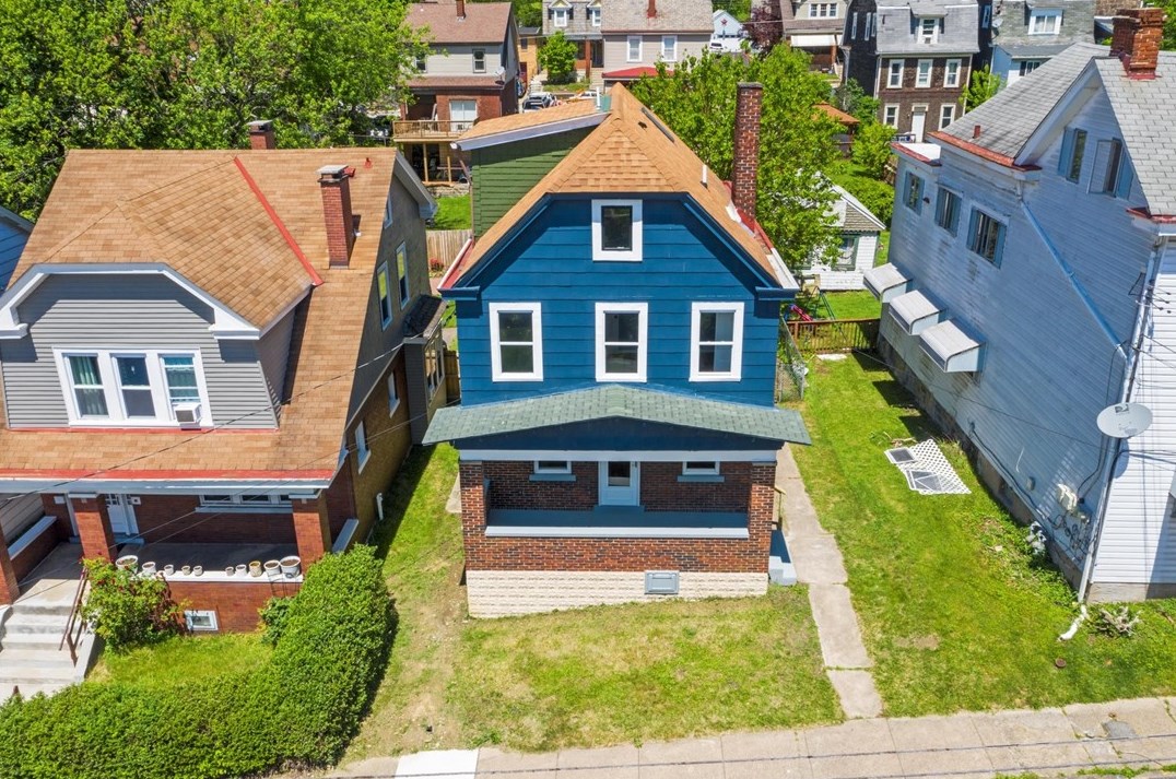 317 Anthony St, Pittsburgh, PA 15210-2242