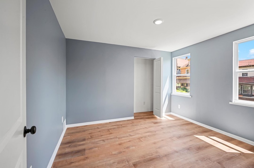 317 Anthony St, Pittsburgh PA 15210-2242 exterior