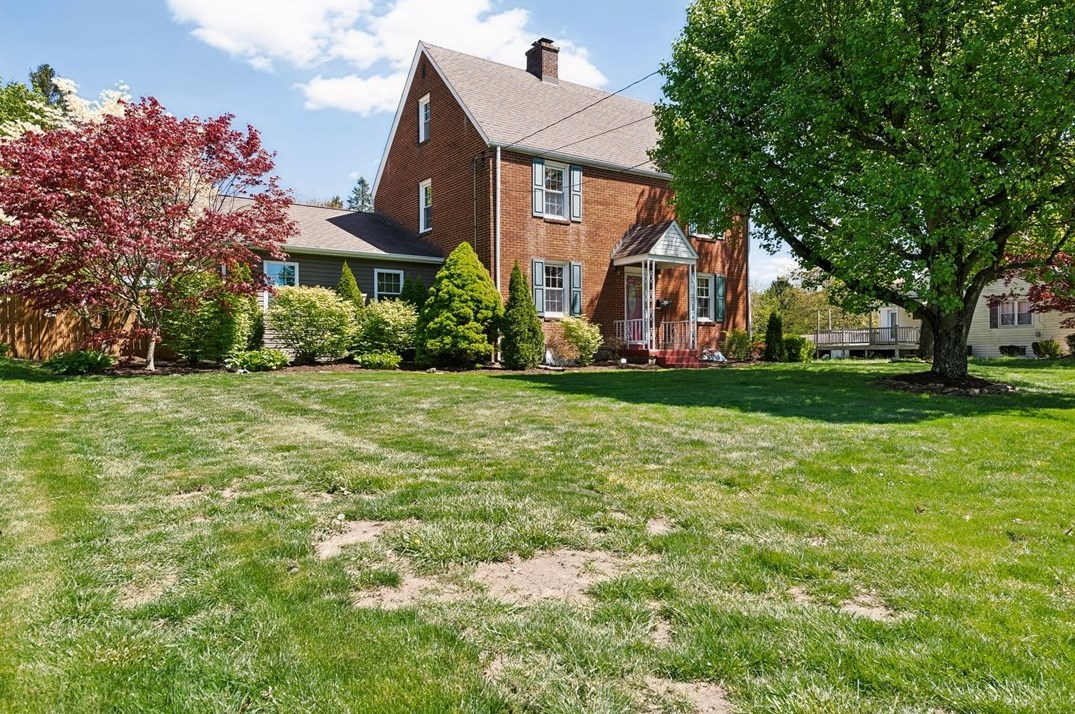 601 Clay Pike, North Huntingdon, PA 15642