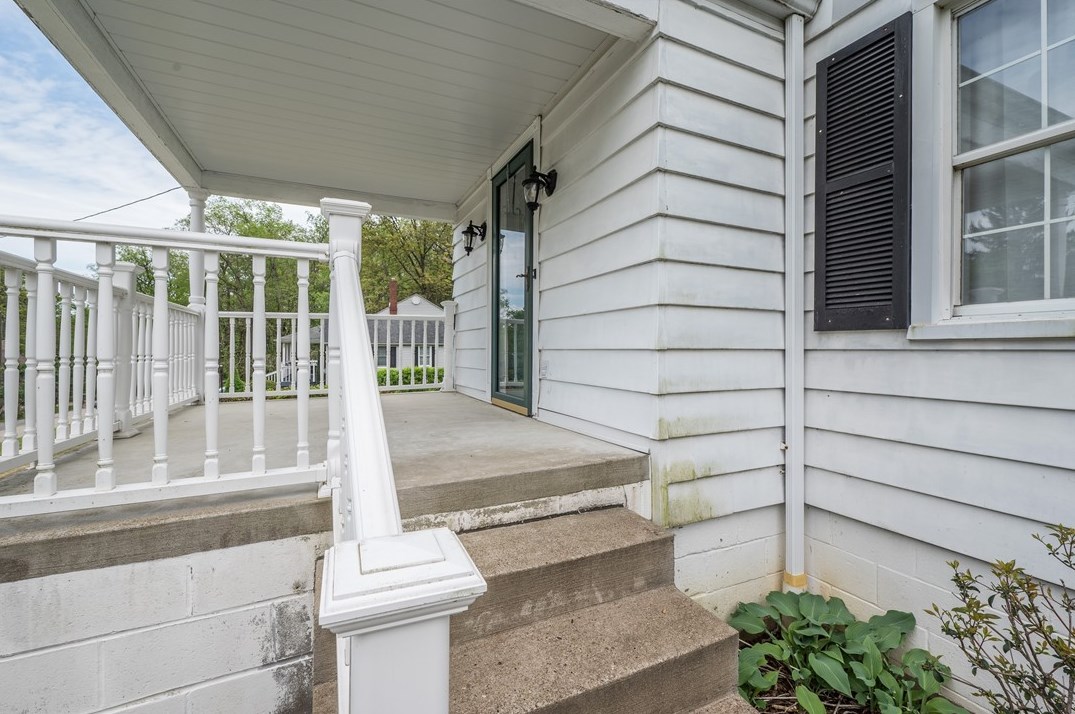 948 Fairoaks St, Bethel Park, PA 15102-2219