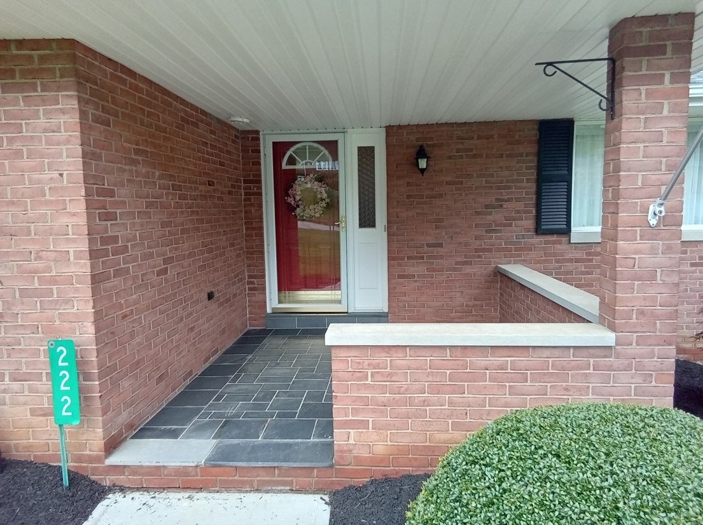 222 Primrose Dr, Sarver, PA 16055