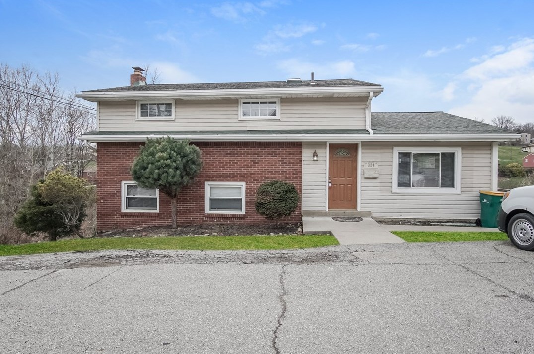 324 Mcclelland Rd North, Canonsburg, PA 15317